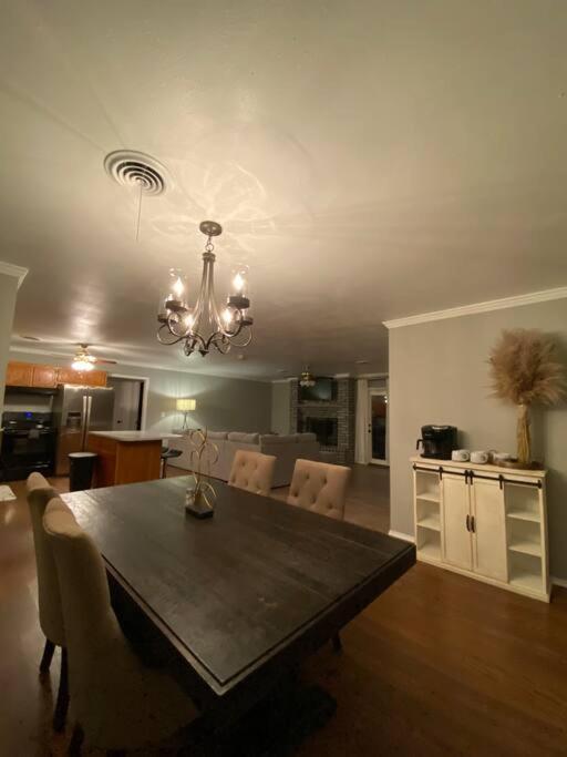 Soncy Large Modern Family Home! מראה חיצוני תמונה