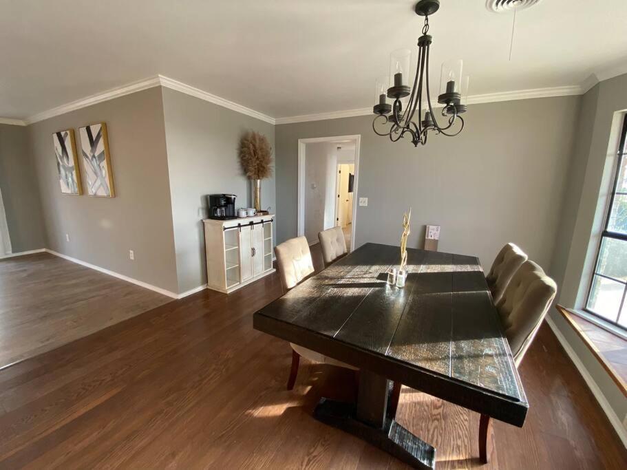 Soncy Large Modern Family Home! מראה חיצוני תמונה